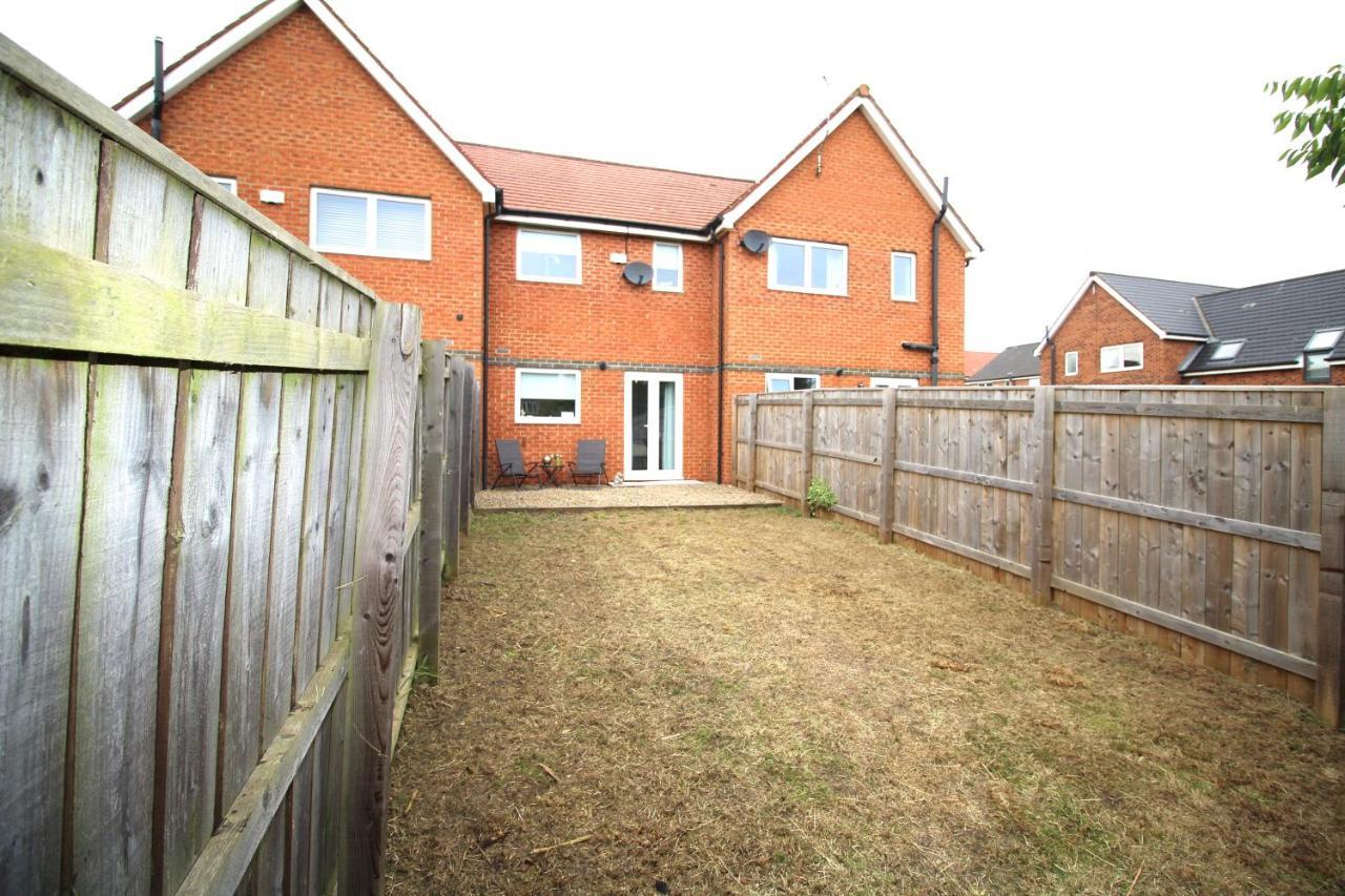 Ashington - 2 Bedroom House - Beautifully Decorated & Furnished - Large Garden Exterior photo