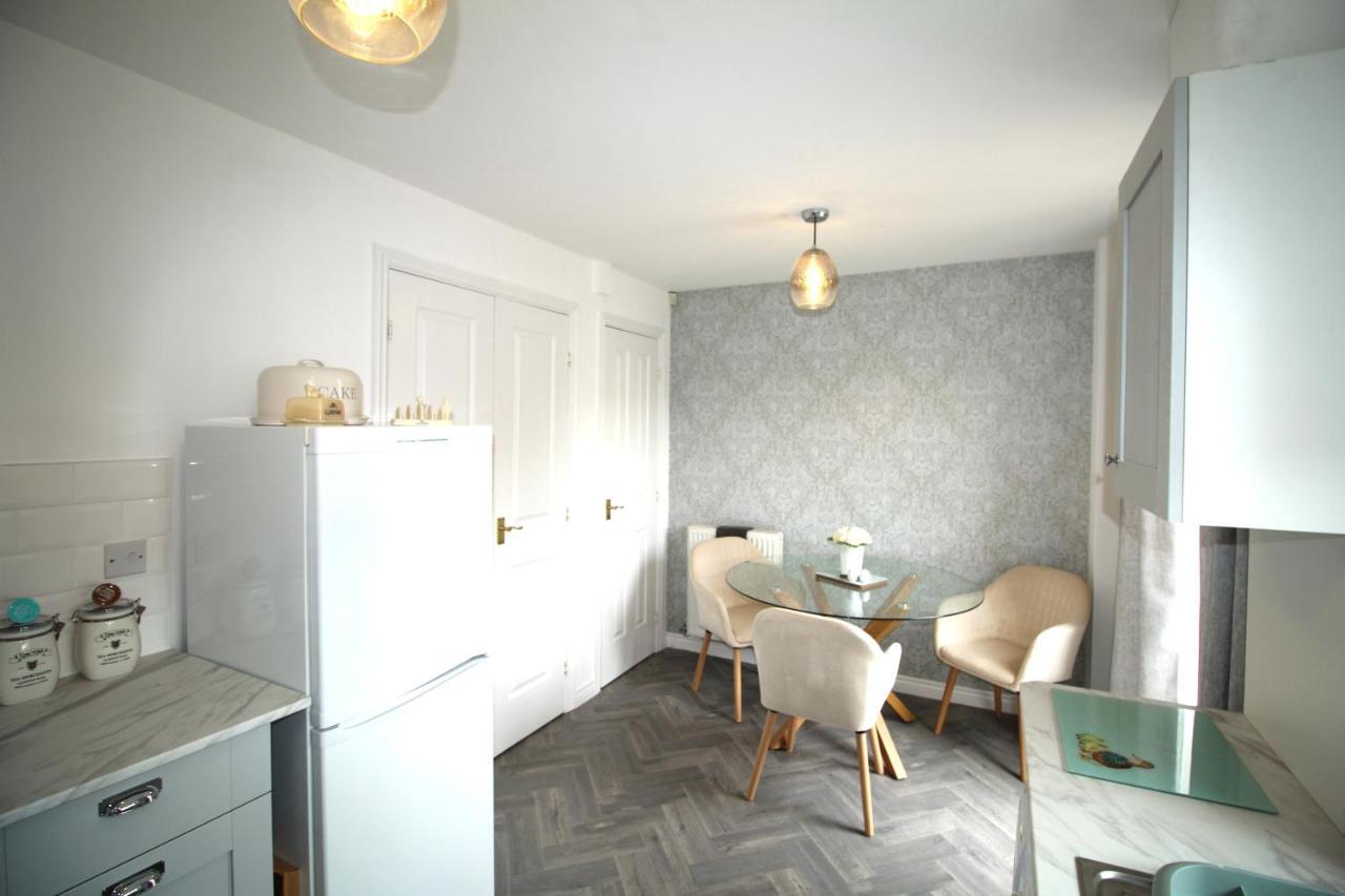 Ashington - 2 Bedroom House - Beautifully Decorated & Furnished - Large Garden Exterior photo